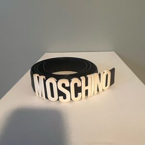 Moschino belt